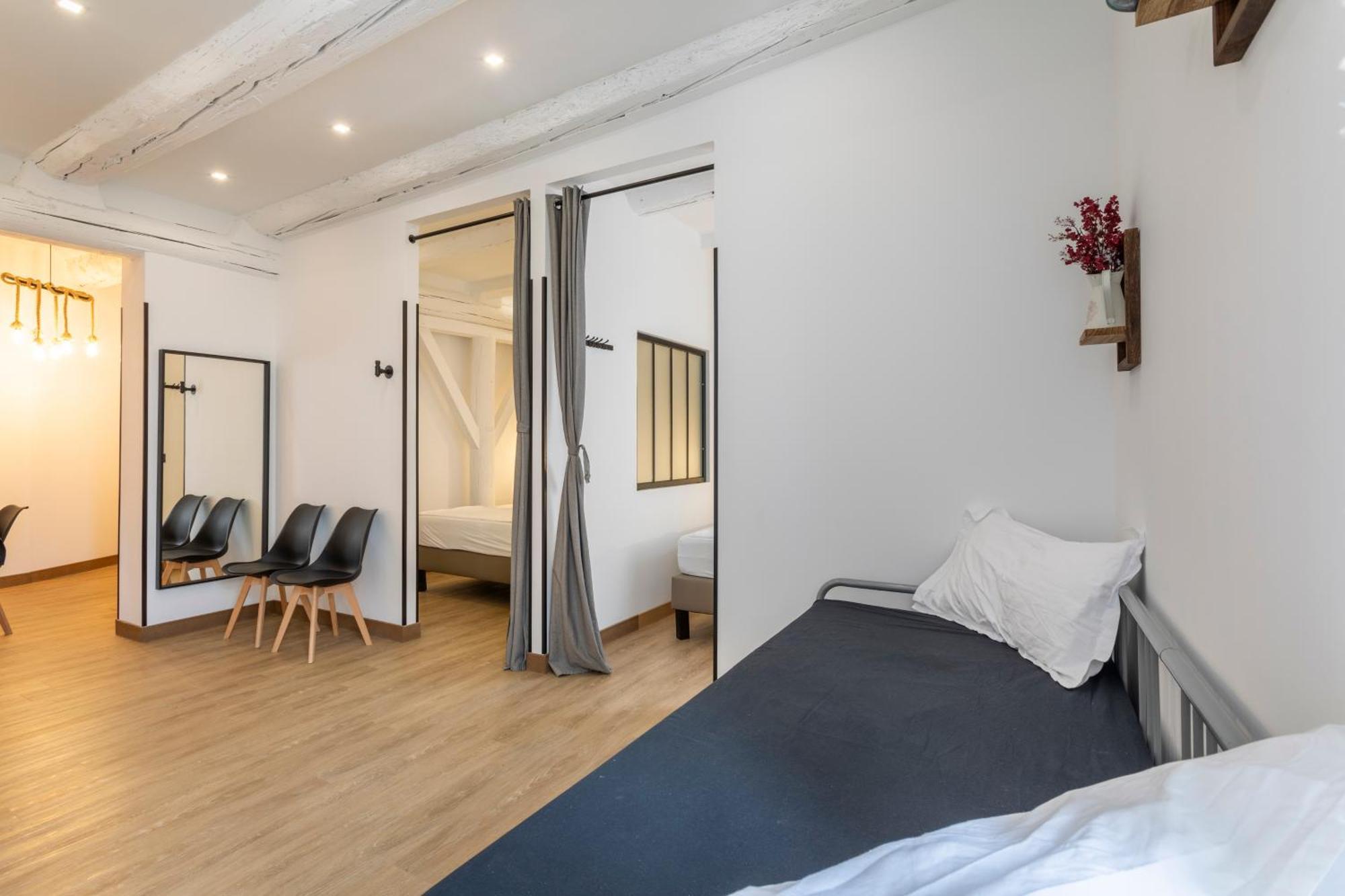 Adira Panier 2 Etoiles * Marseilles